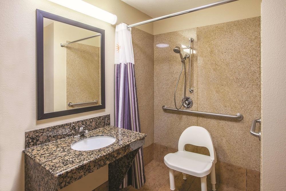 La Quinta By Wyndham Hillsboro Hotel Екстериор снимка